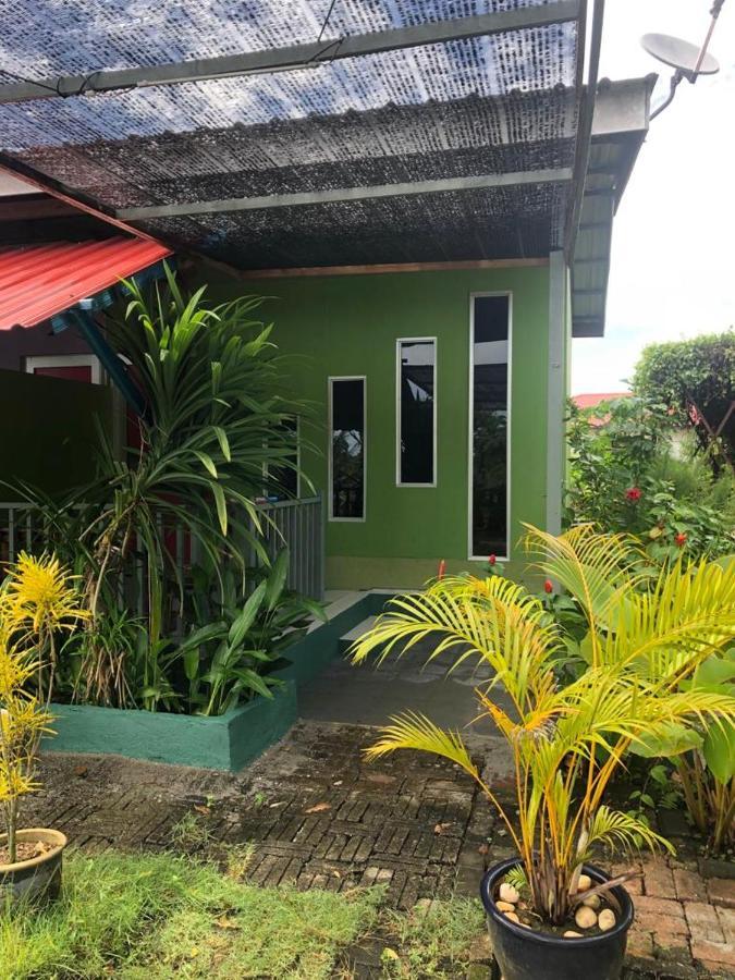 Wan'S Roomstay Langkawi Pantai Cenang  Dış mekan fotoğraf